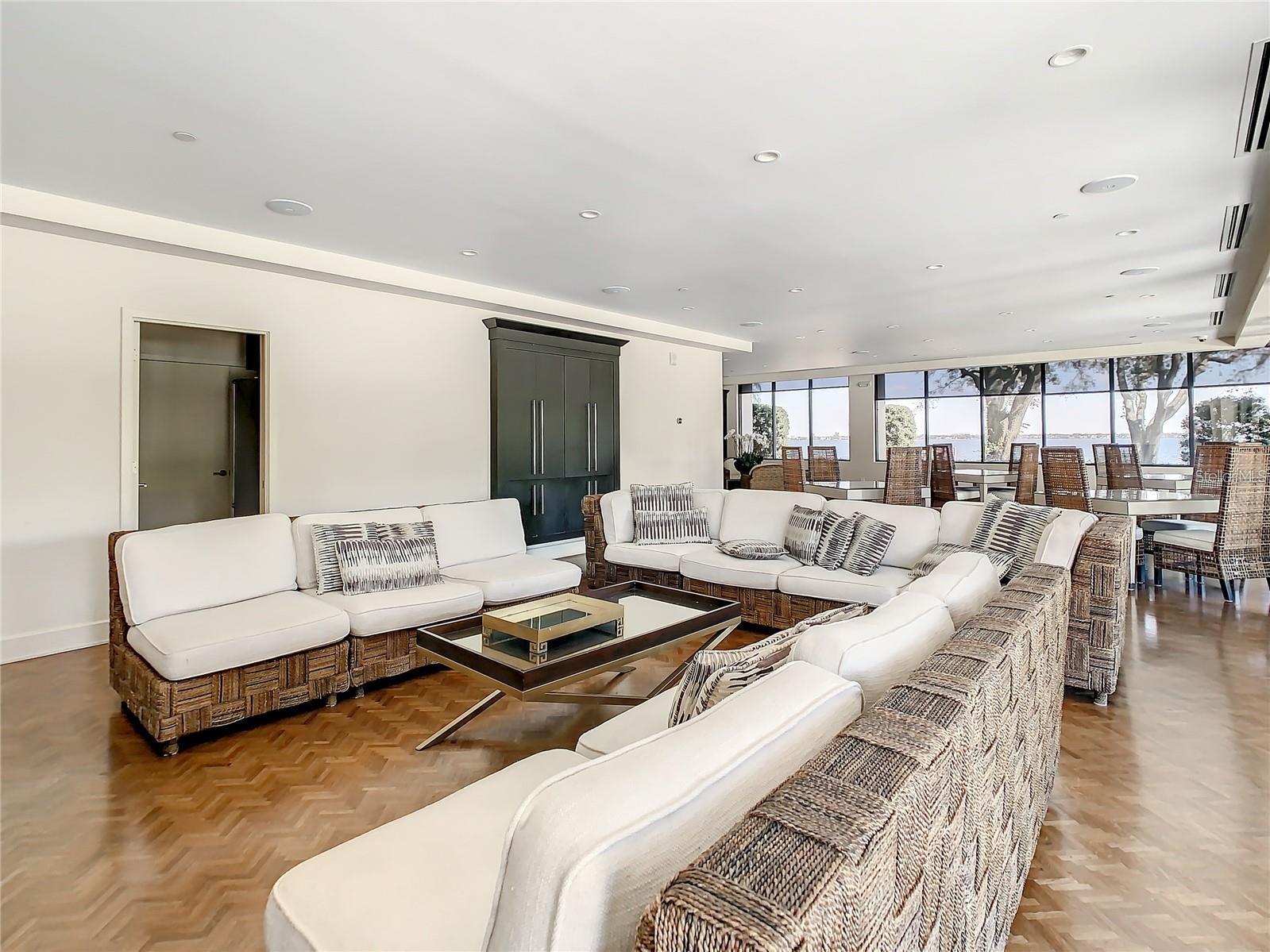 MONTE CARLO TOWERS A CONDOMINI - Residential