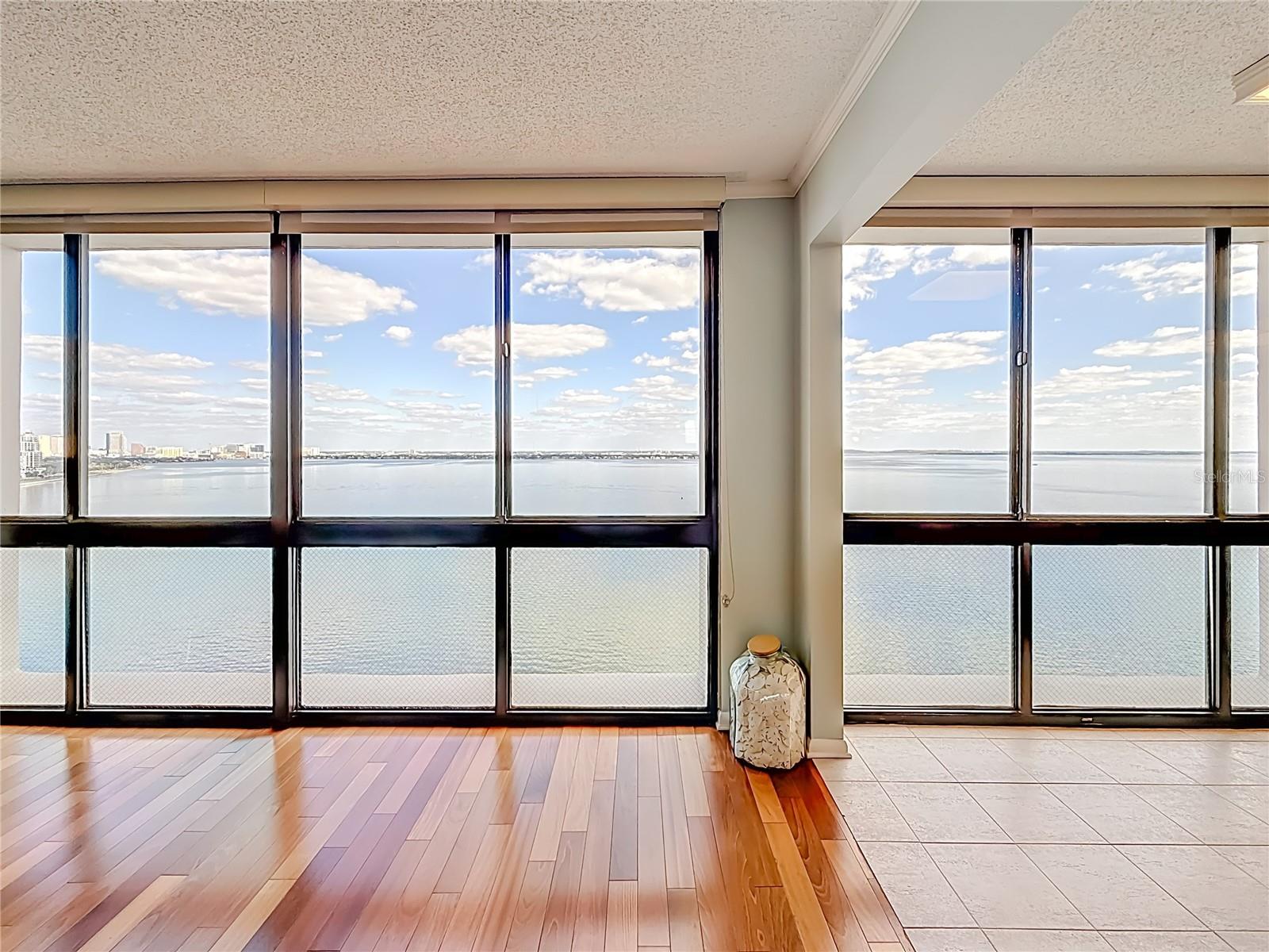 MONTE CARLO TOWERS A CONDOMINI - Residential