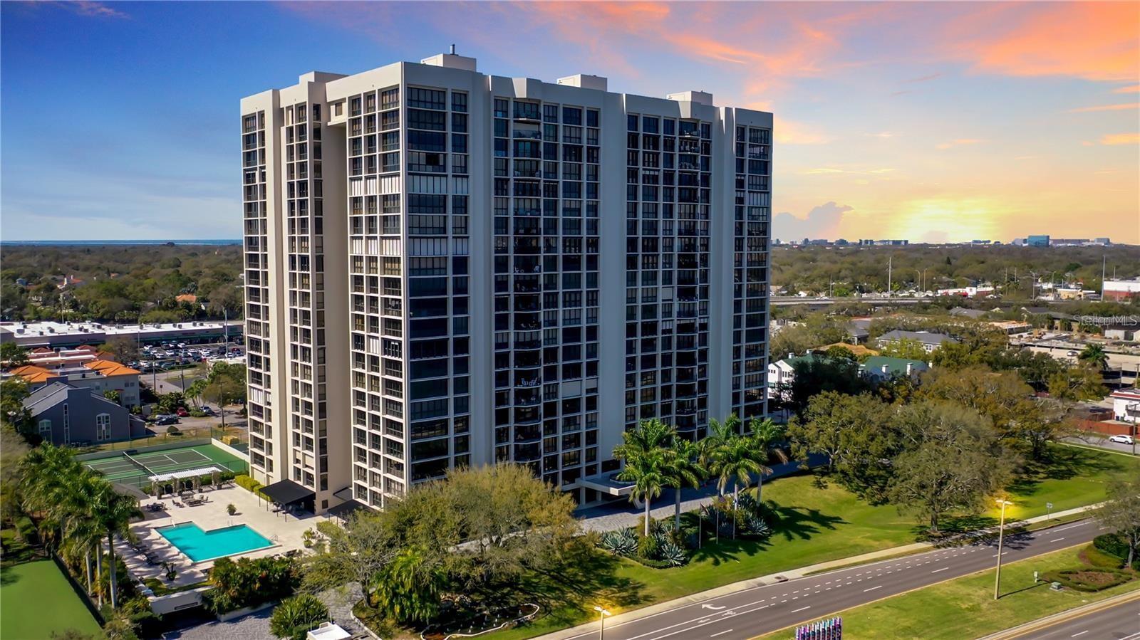 MONTE CARLO TOWERS A CONDOMINI - Residential