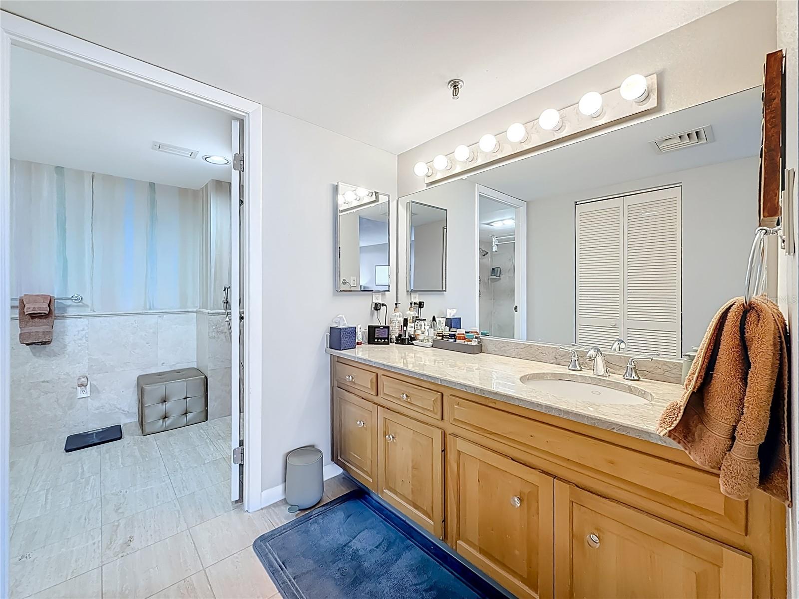 MONTE CARLO TOWERS A CONDOMINI - Residential