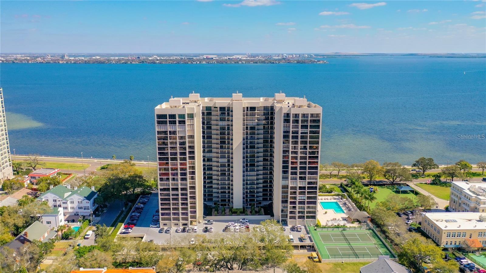 MONTE CARLO TOWERS A CONDOMINI - Residential