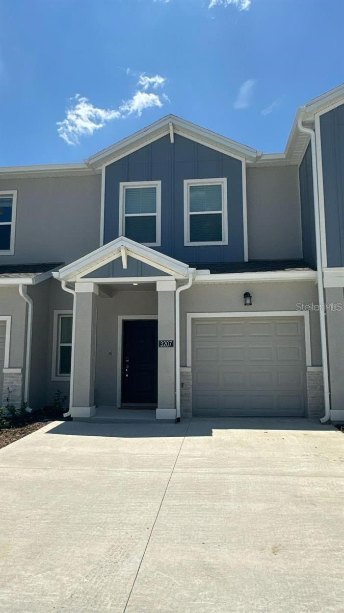 Welcome to this beautifully maintained 3-bedroom, 2.5-bathroom corner lot townhouse in the desirable Astonia Community of Davenport, FL. Enjoy a tranquil pond view while being just minutes from all the major attractions — only 15 miles from Disney and 23 miles from Legoland. The home is conveniently located near shopping centers, restaurants, Posner Park, and top-rated schools including Davenport School of Arts and Mater Academy.
Inside, the modern and airy layout features a stylish kitchen with an eat-in island and high-quality stainless steel appliances. The first floor offers ample living space plus a half bath, perfect for both relaxation and entertaining. Upstairs, the Primary Suite boasts a walk-in closet and a spacious walk-in shower for your comfort. Outside, the generous yard with green views is ideal for family gatherings and entertaining guests.
Rent this lovely townhouse for $2,100/month, but enjoy your first month for only $2,000! Don’t miss this limited-time opportunity to move into a beautiful home at a special rate.