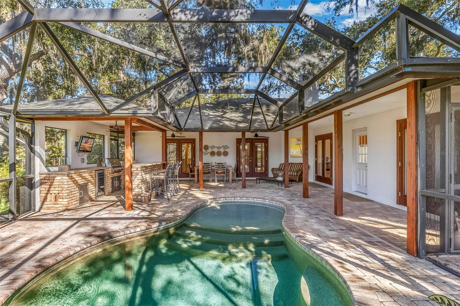 SHERWOOD FOREST - Residential