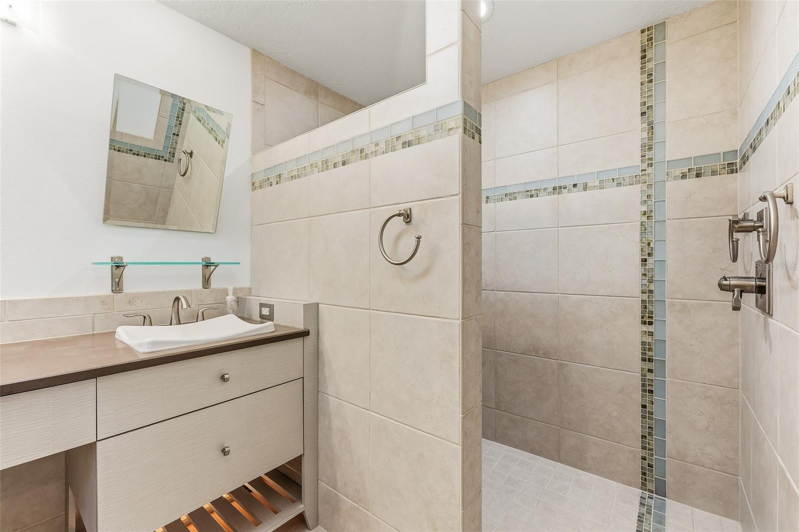 SHERWOOD FOREST - Residential