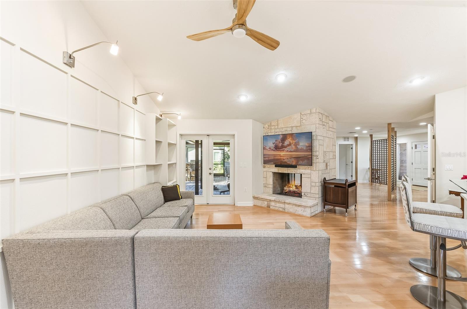 SHERWOOD FOREST - Residential