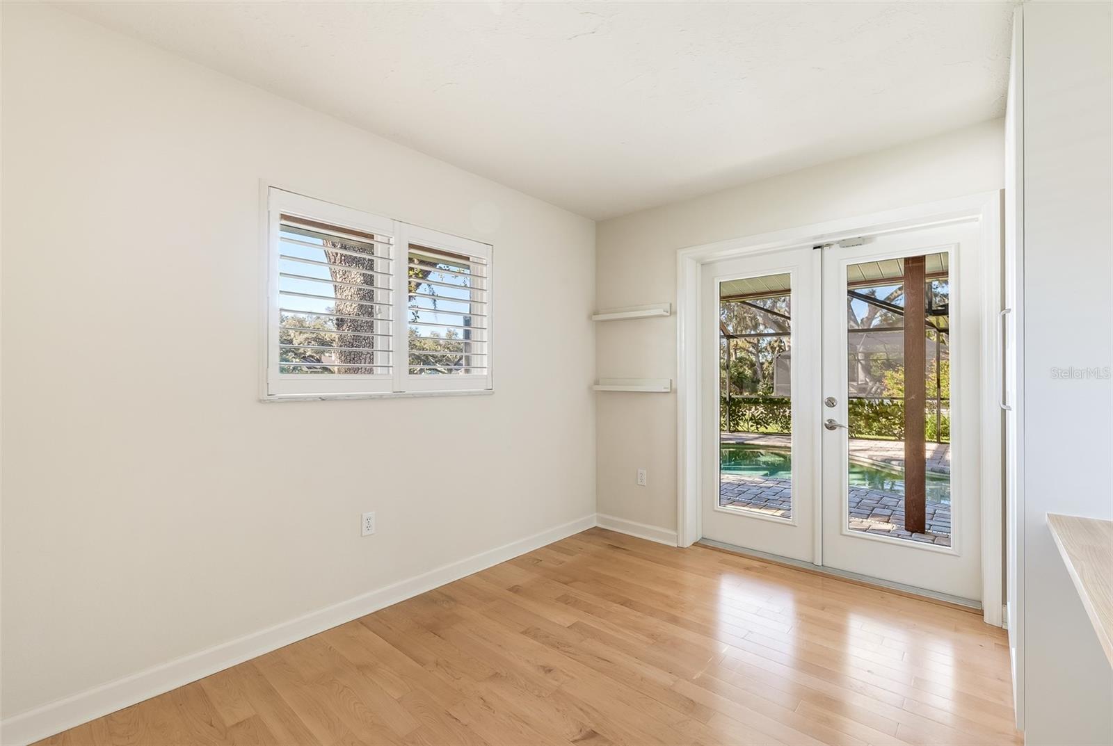 SHERWOOD FOREST - Residential