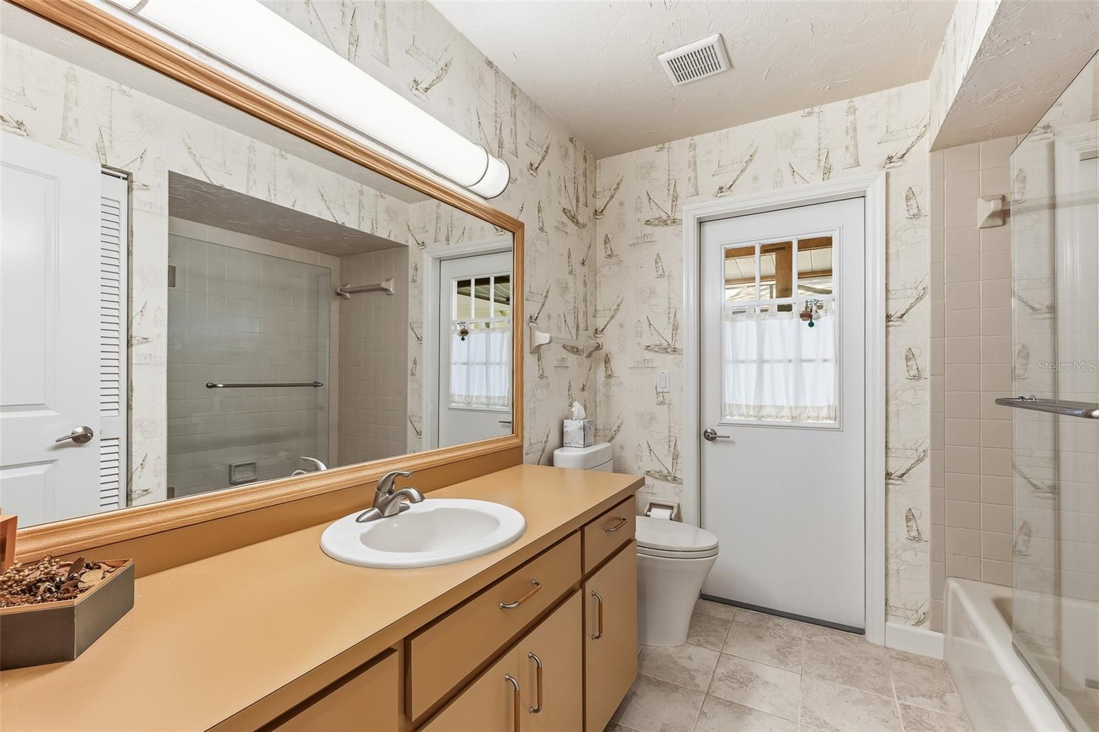 SHERWOOD FOREST - Residential