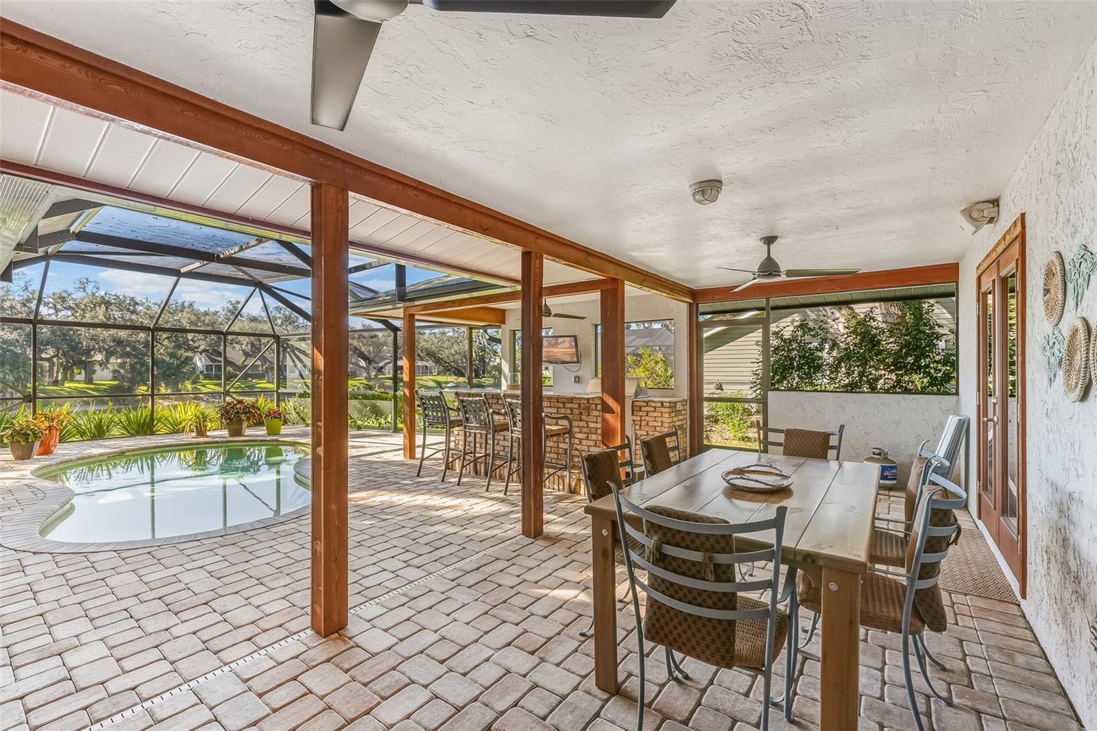 SHERWOOD FOREST - Residential