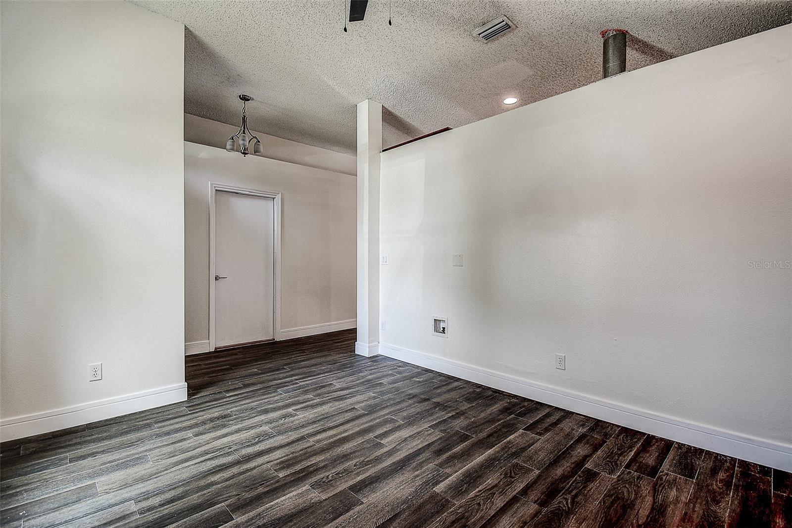 1709 SCOTCH PINE DRIVE