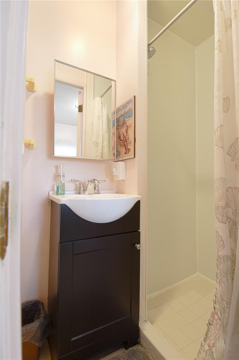 EL JOBEAN WARD 01 - Residential