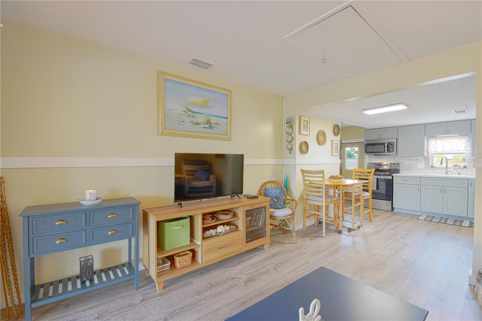 EL JOBEAN WARD 01 - Residential