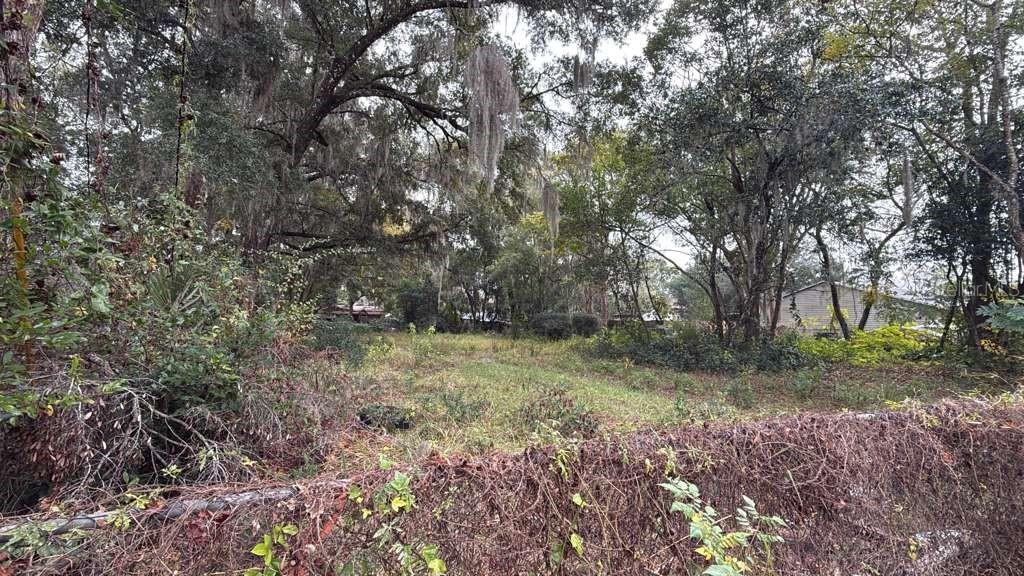 EAST PARK PLACE - Land