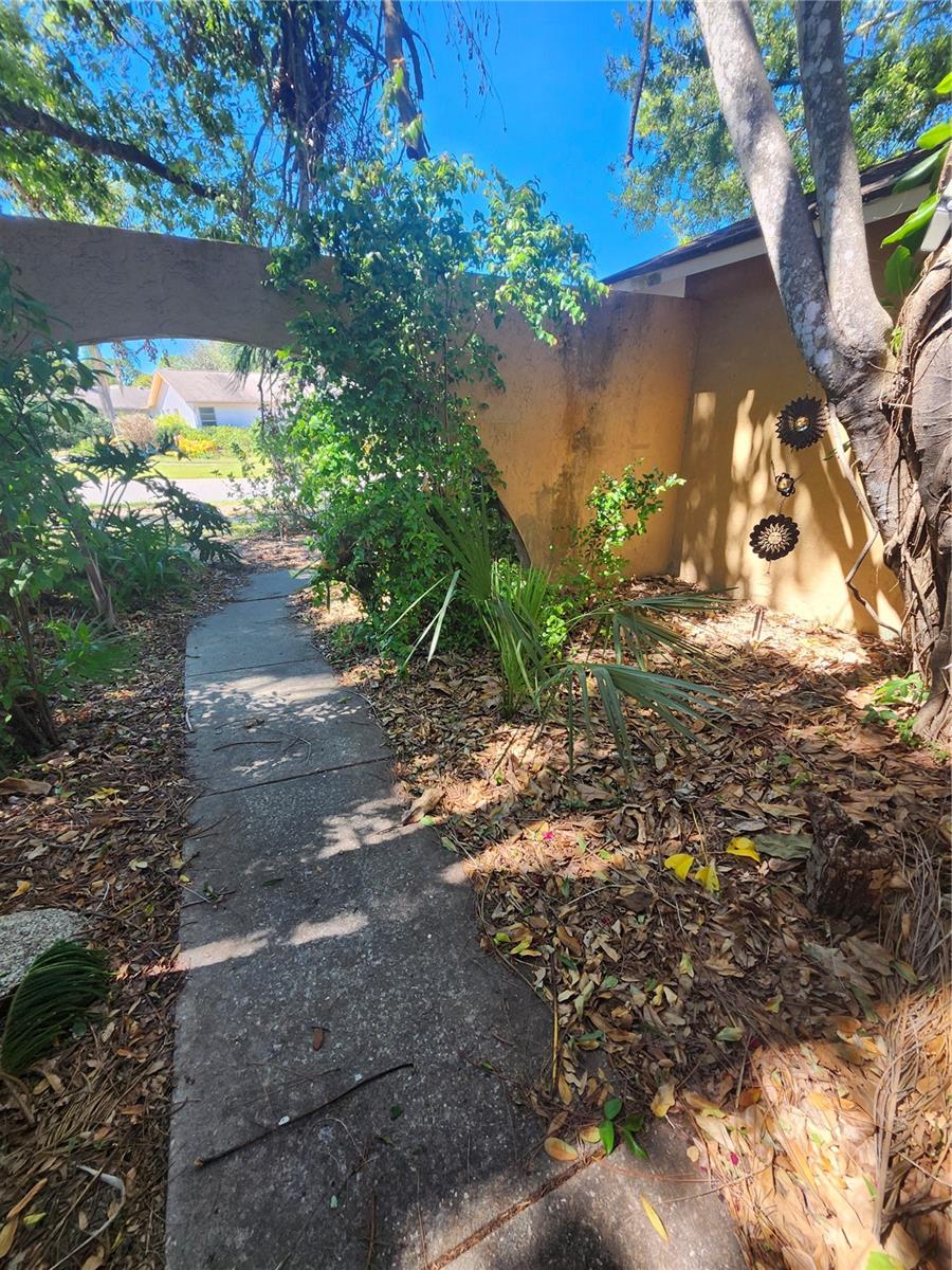 1862 ORANGEWOOD LANE