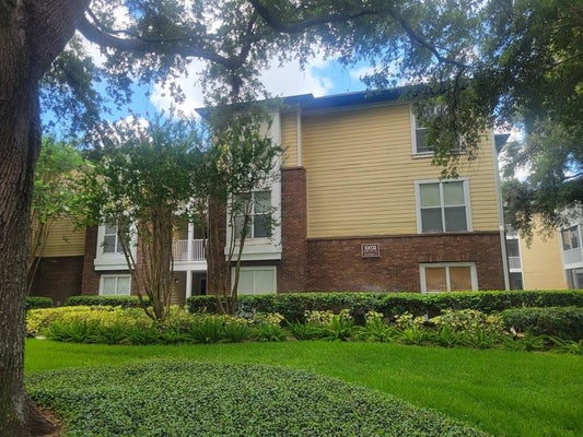 10024 STRAFFORD OAK CT APT 813, TAMPA, FL 33624 - Image b7975b883f8d9e8f4b4f70ba6def104d/2017858217
