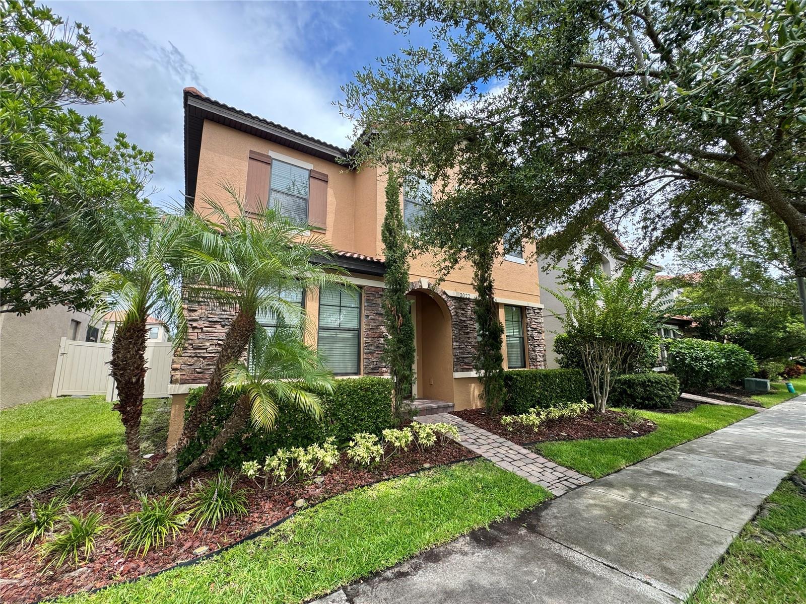 2022 BENT GRASS AVENUE