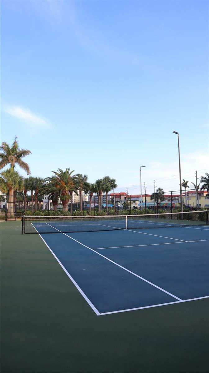 REDINGTON SHORES YACHT & TENNIS CLUB - Residential
