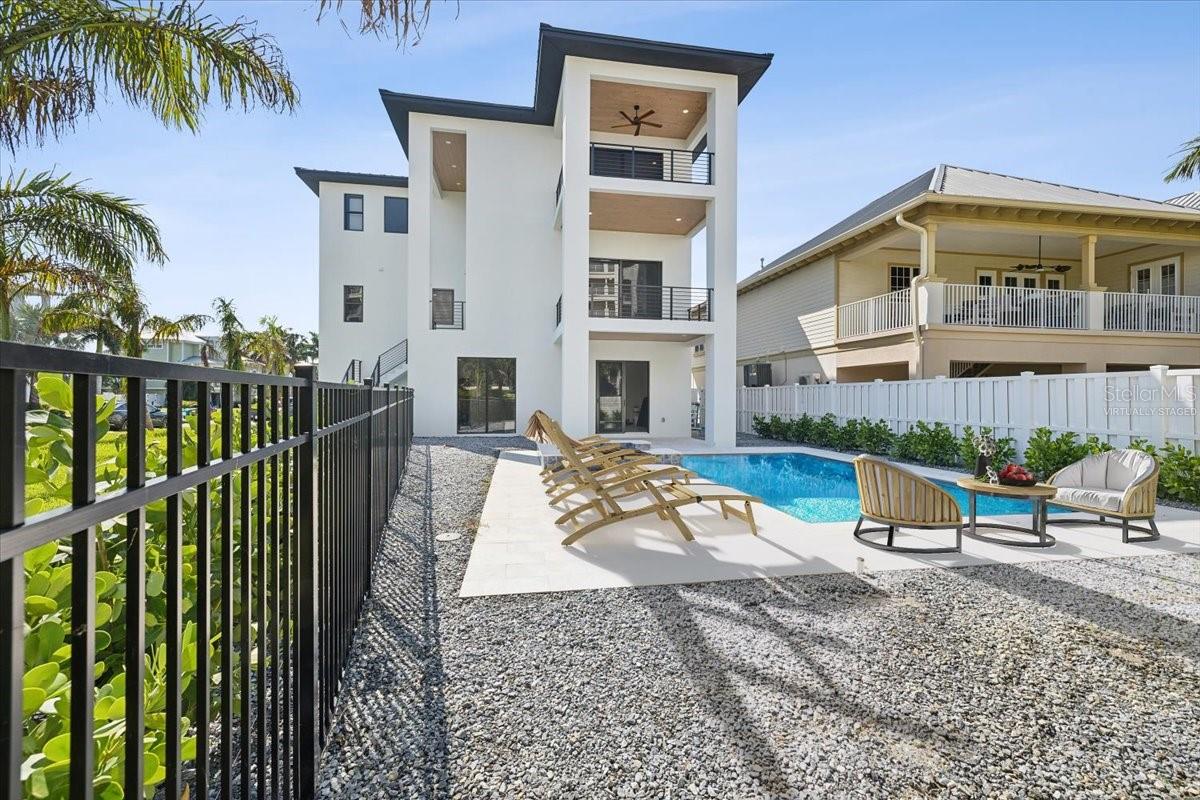 REDINGTON SHORES YACHT & TENNIS CLUB - Residential