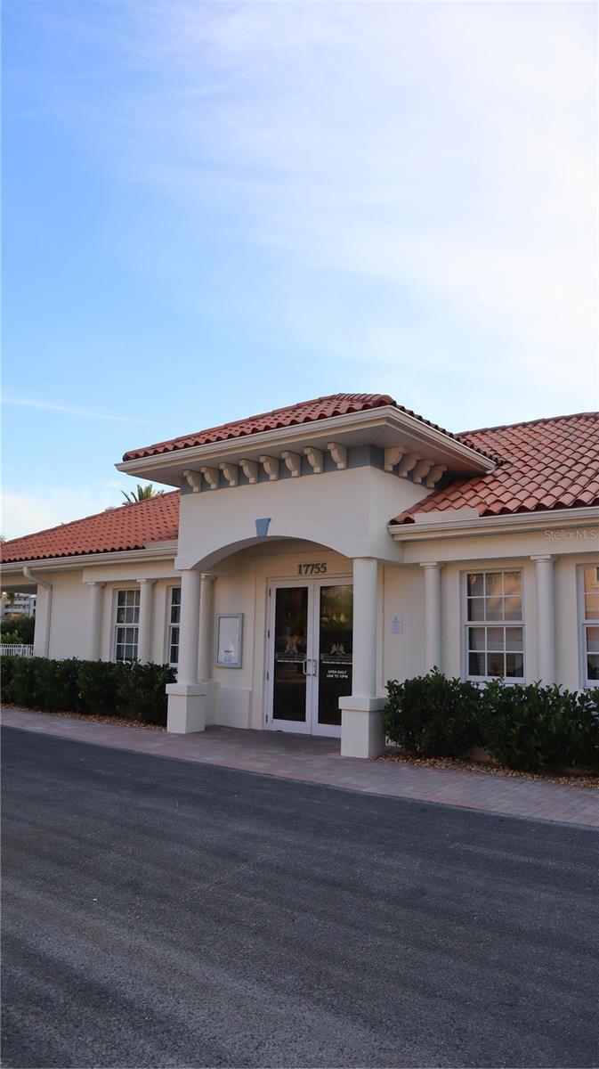REDINGTON SHORES YACHT & TENNIS CLUB - Residential