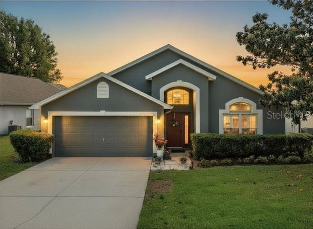 Photo of 13256 Whisper Bay Drive, Clermont, FL 34711 (MLS # O6401104)