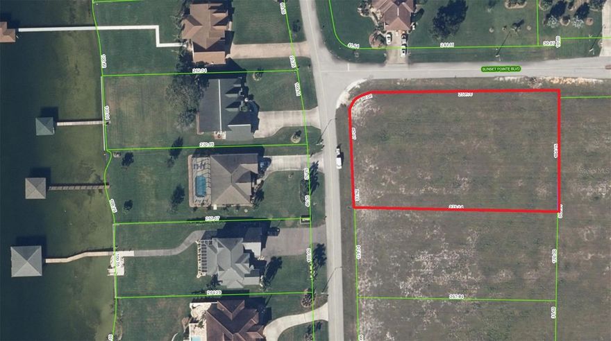 Build your dream home at Lake June Pointe. LOT 707 on this one acre beautiful corner lot. The most exclusive private gated community in Lake Placid gives you access to Lake June. Lake June is a 3,500 acre clear water sand bottom lake, great for all water sports. Walk to the community dock, beach, fish or swim, watch the amazing sunsets, picnic tables, a playground and bathrooms in the community park. Bring your boat and enjoy Lake June and as many as 30 other lakes including Lake Placid, 3,400 acres with depths of up to 50' and Lake Istokpoga, a 27,000 acre lake know for big bass and large crappie. Custom home floor plan already designed and survey is complete. Both will be available to the buyer at no extra cost.