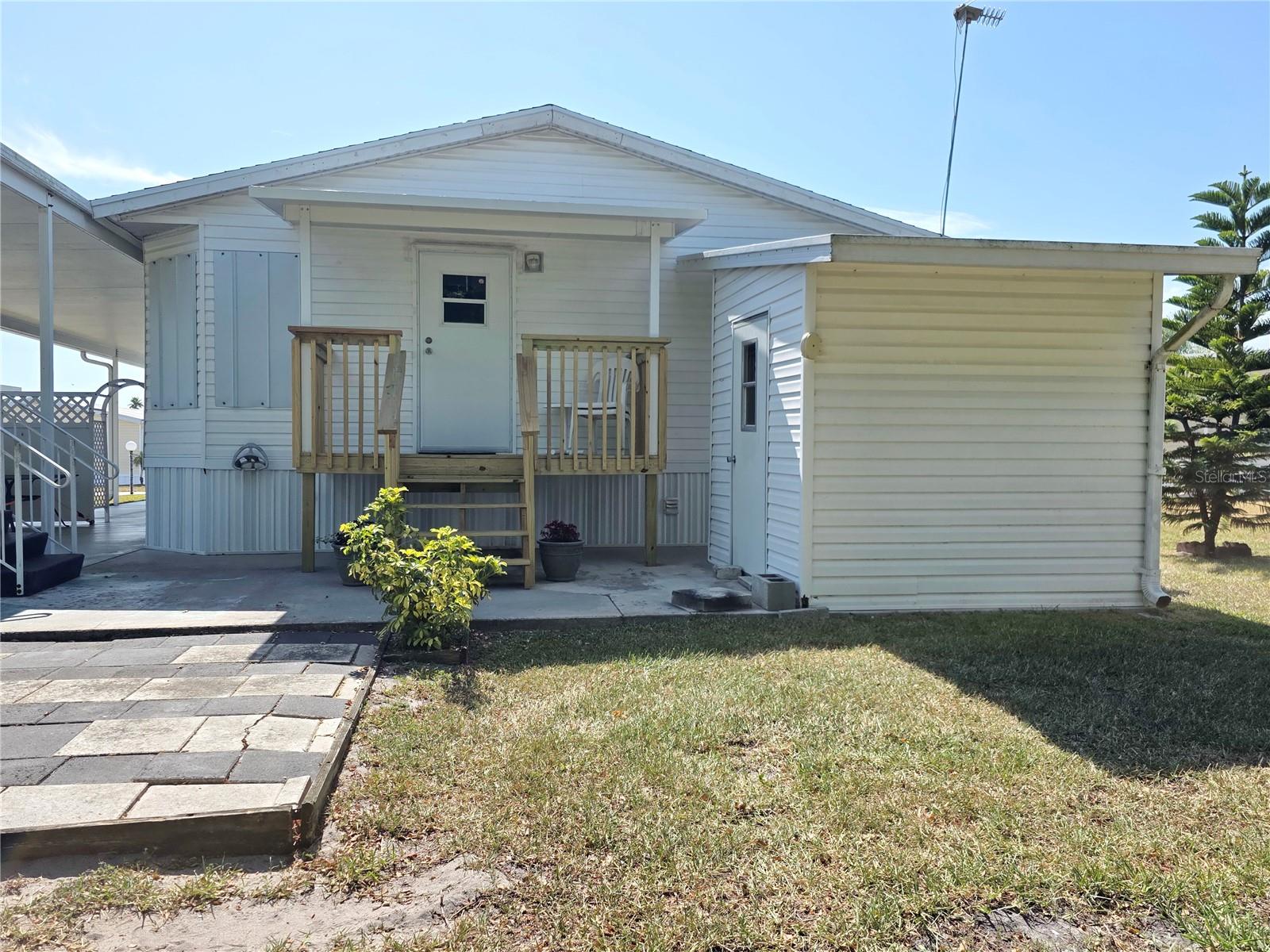 1601 US HIGHWAY 441 SE 24