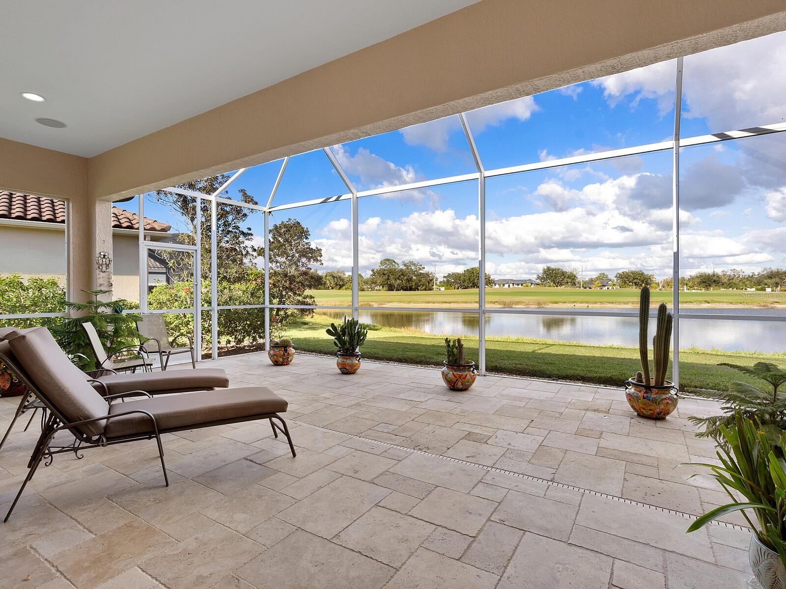 PELICAN POINTE GOLF & CC - Residential