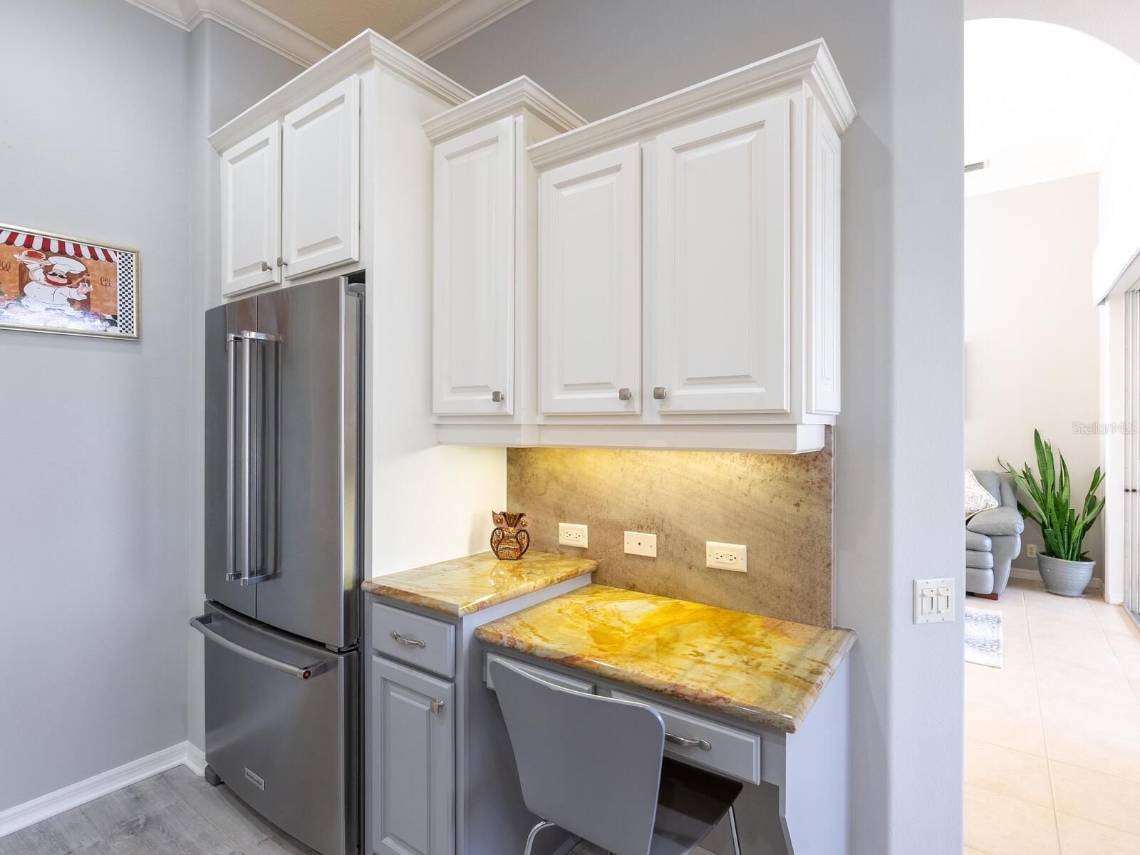 PELICAN POINTE GOLF & CC - Residential