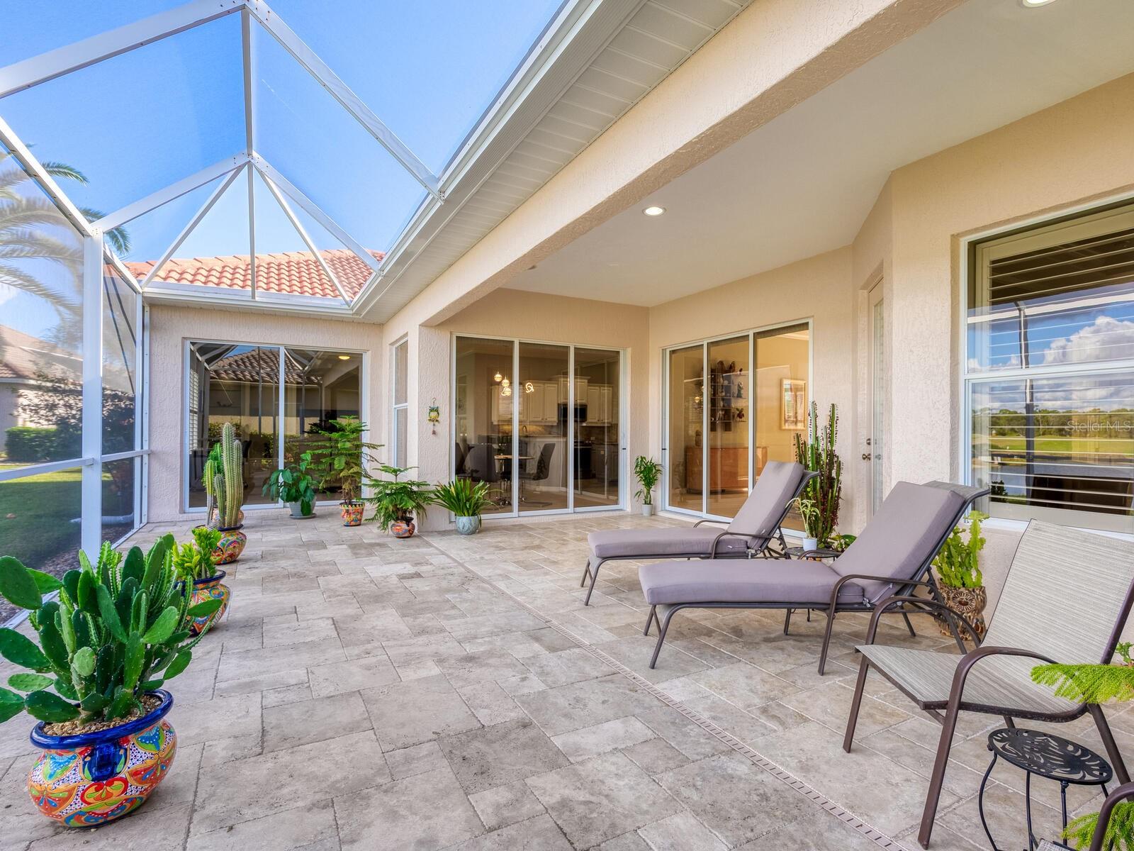 PELICAN POINTE GOLF & CC - Residential