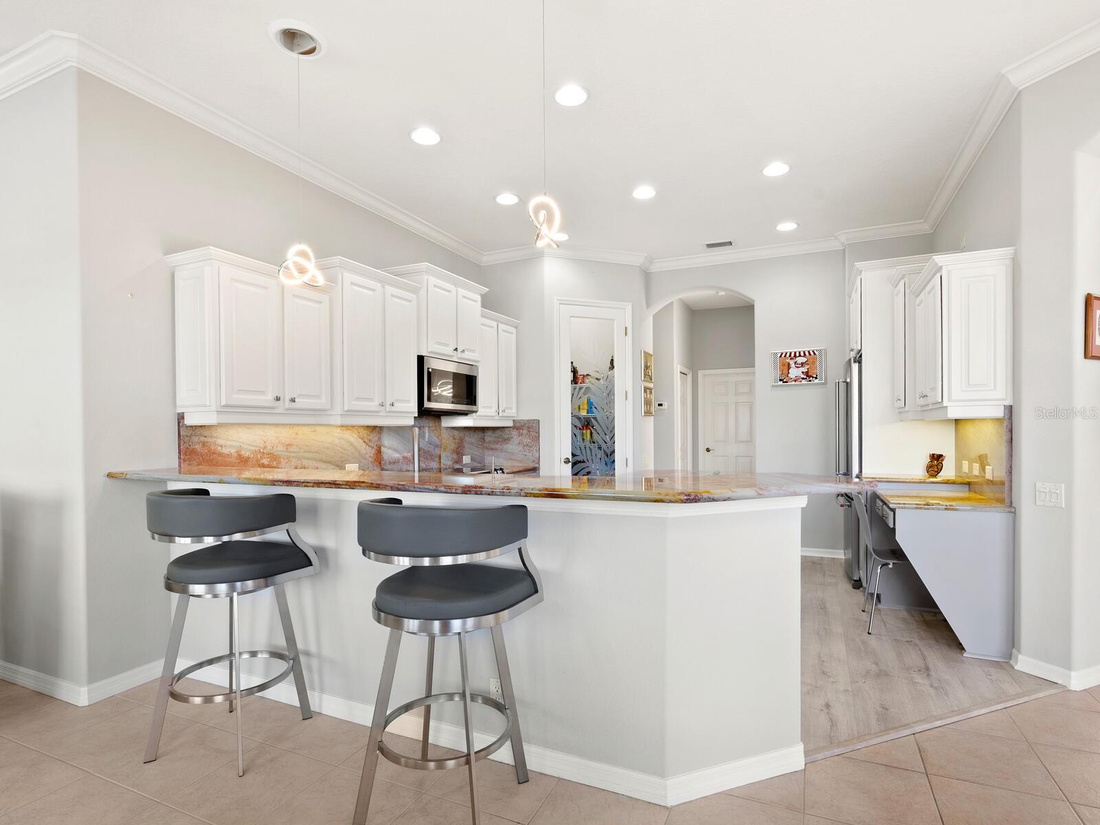 PELICAN POINTE GOLF & CC - Residential