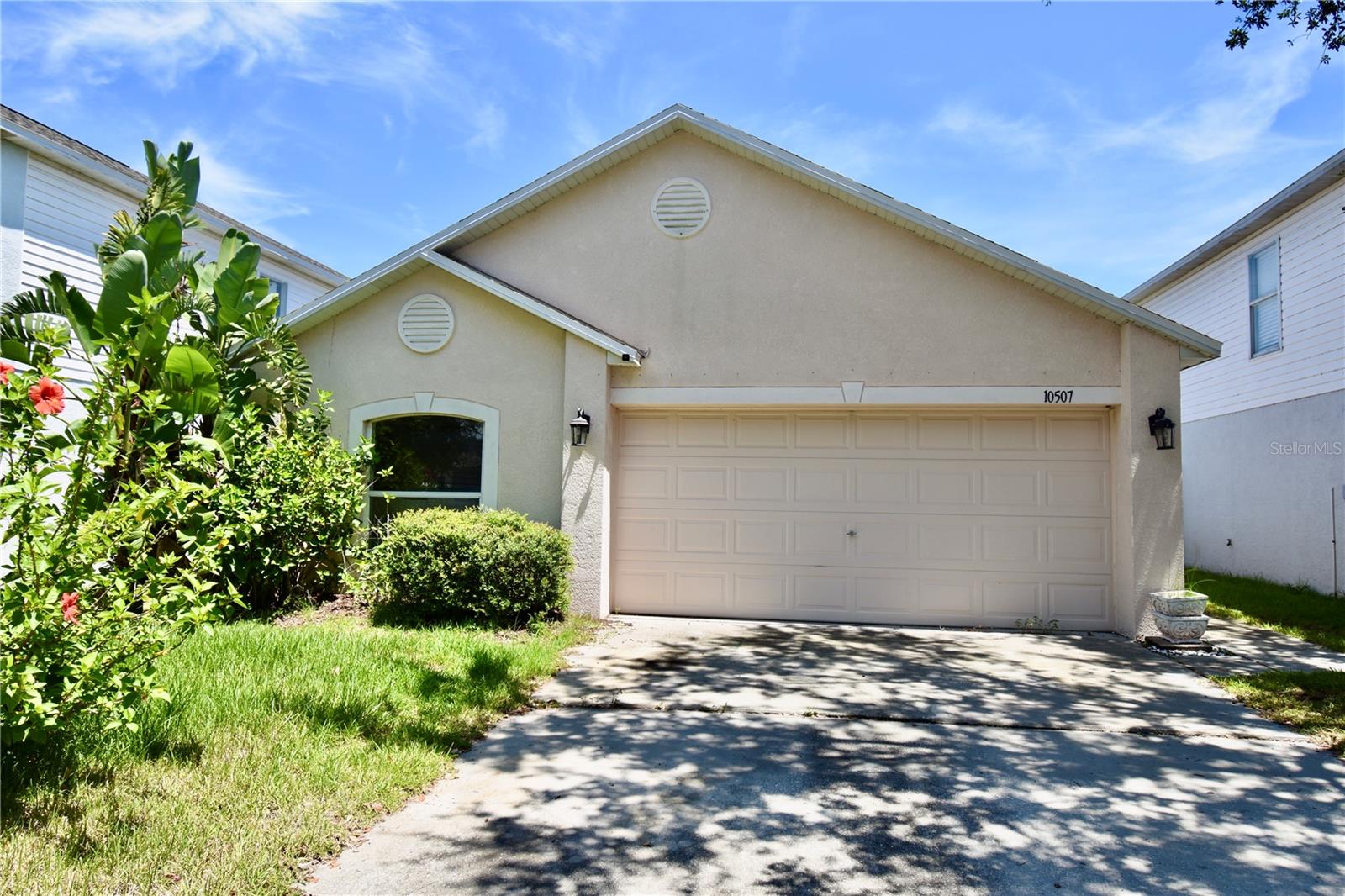Live in comfort and style in this beautifully upgraded home in the highly sought-after South Fork community of Riverview, FL—featuring no backyard neighbors for unbeatable privacy! Step outside to enjoy resort-style amenities including a sparkling pool, dog park, playground, and scenic walking trails. Inside, experience modern living just minutes from trendy shops, top-rated restaurants, golf courses, and major hospitals. With easy access to major highways, this location offers convenience, charm, and lifestyle all in one. Homes like this don’t last—schedule your showing today!