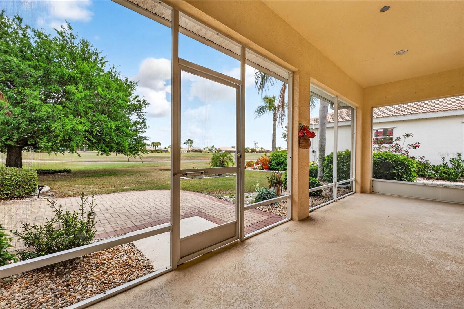 SUN CITY CENTER UNIT 262 PH - Residential