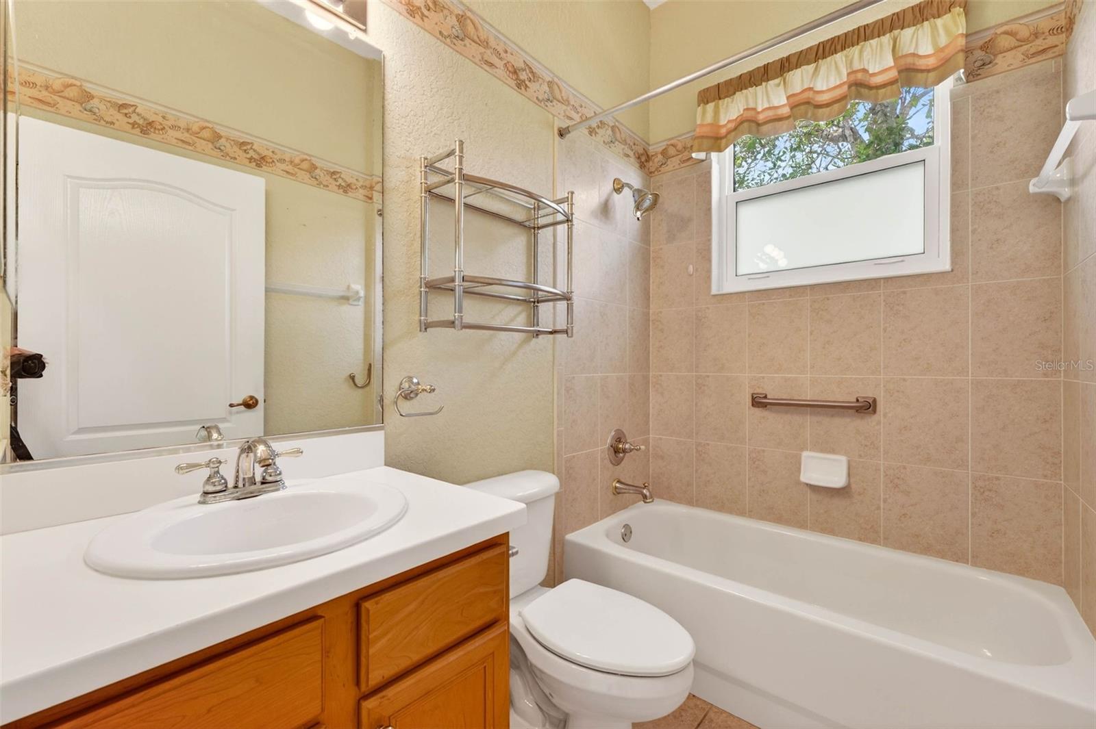 SUN CITY CENTER UNIT 262 PH - Residential