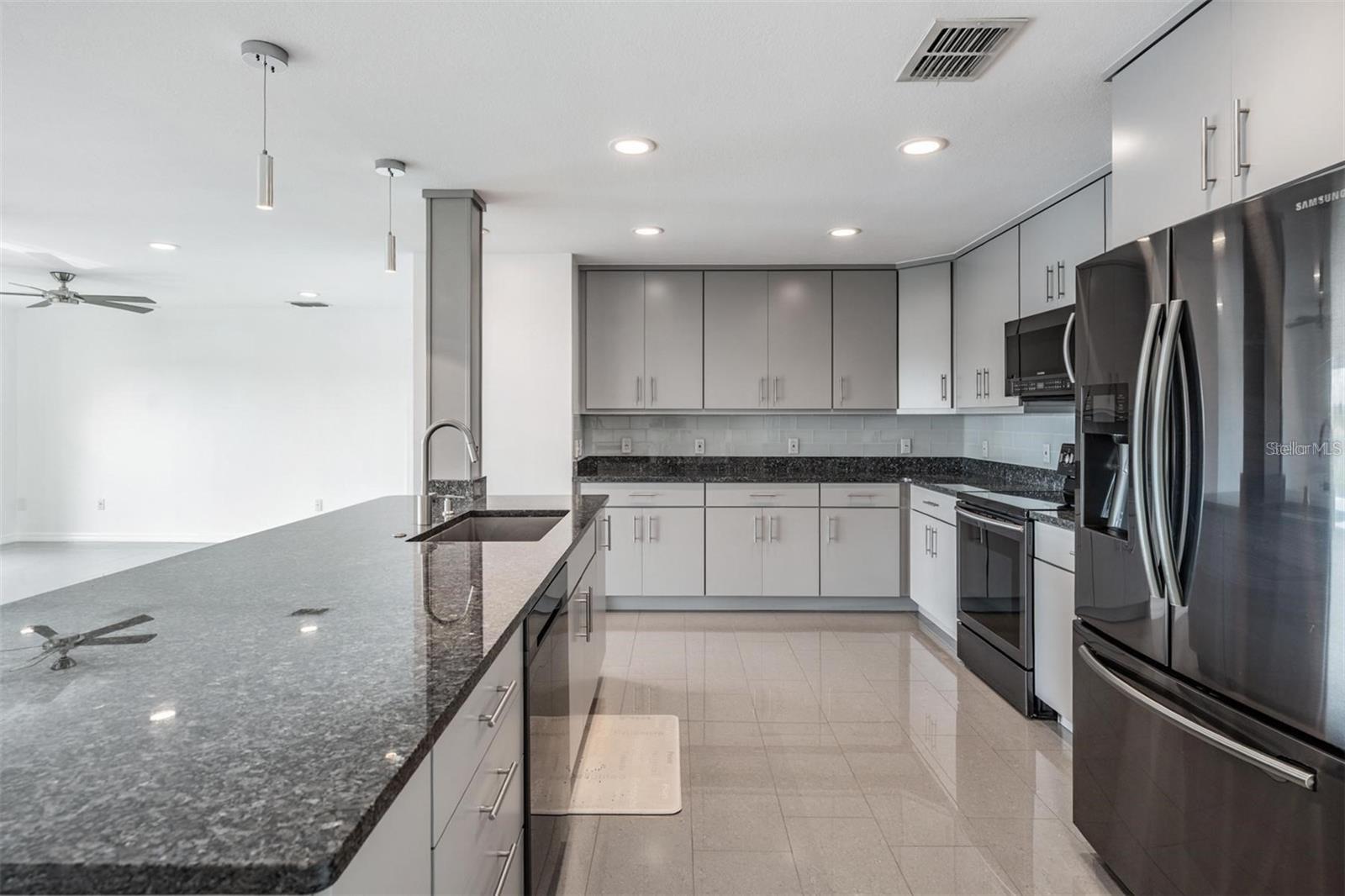 MARINER VILLAGE NORTHWEST CONDO - Residential