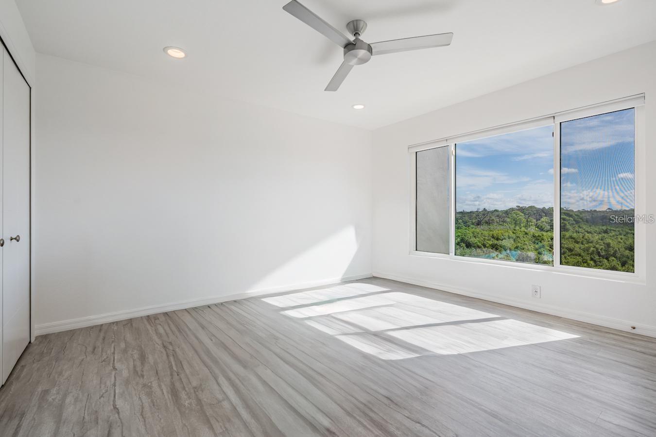 MARINER VILLAGE NORTHWEST CONDO - Residential