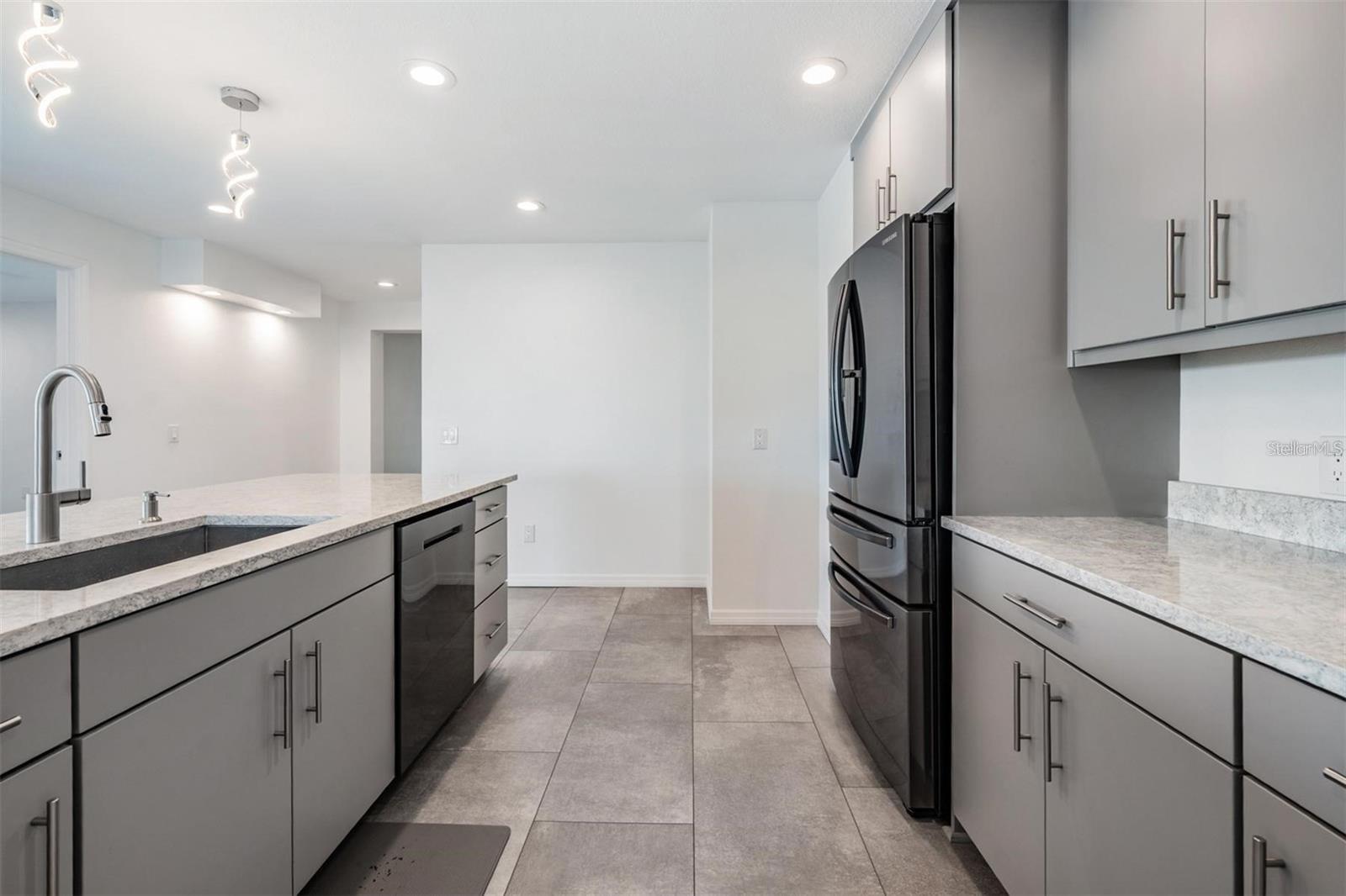 MARINER VILLAGE NORTHWEST CONDO - Residential