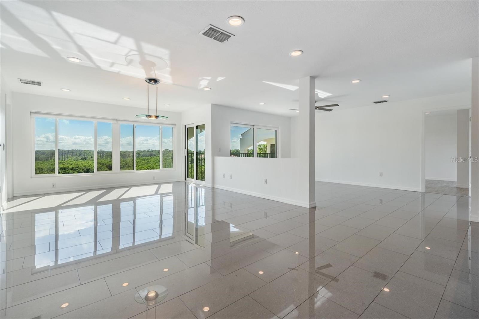 MARINER VILLAGE NORTHWEST CONDO - Residential