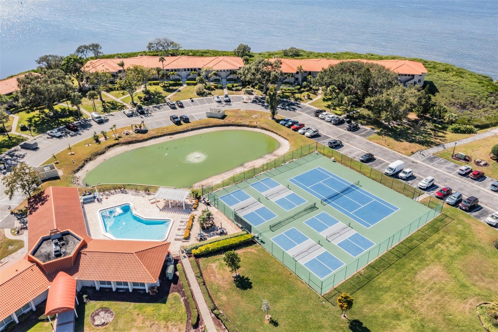 MARINER VILLAGE NORTHWEST CONDO - Residential