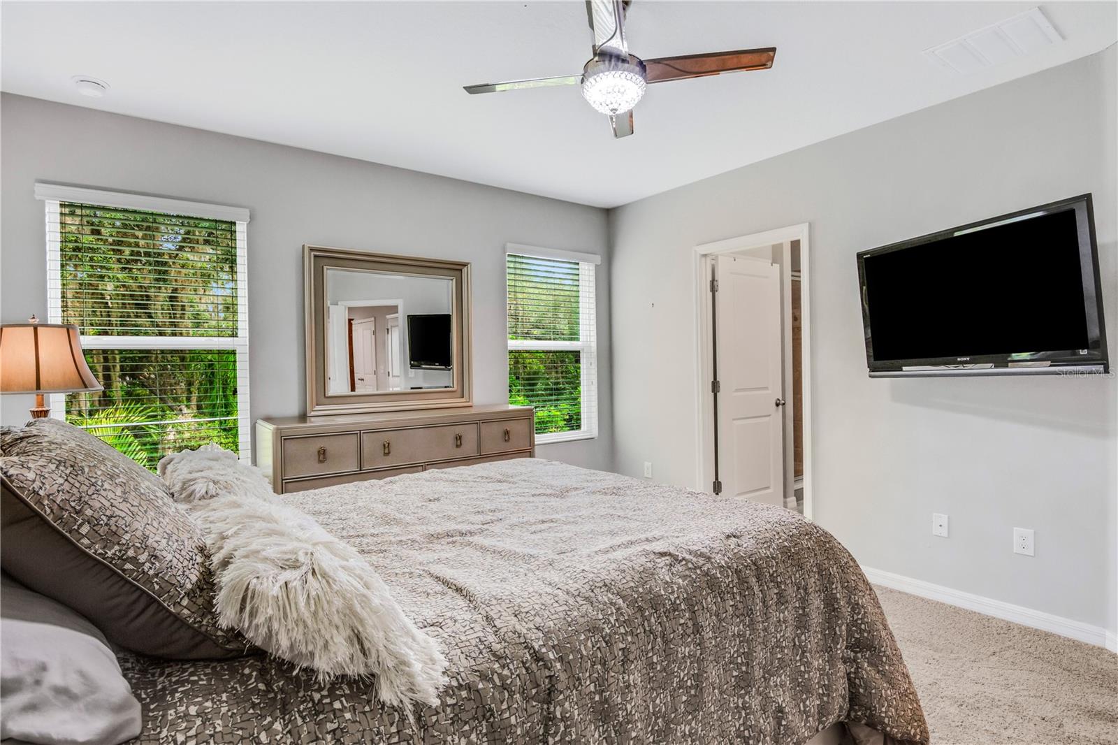 BAYTOWN SQUARE - Residential