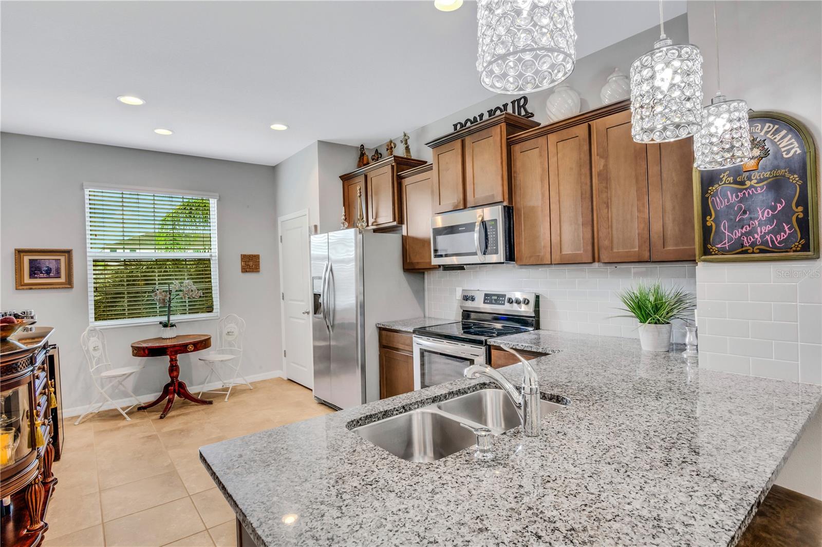 BAYTOWN SQUARE - Residential