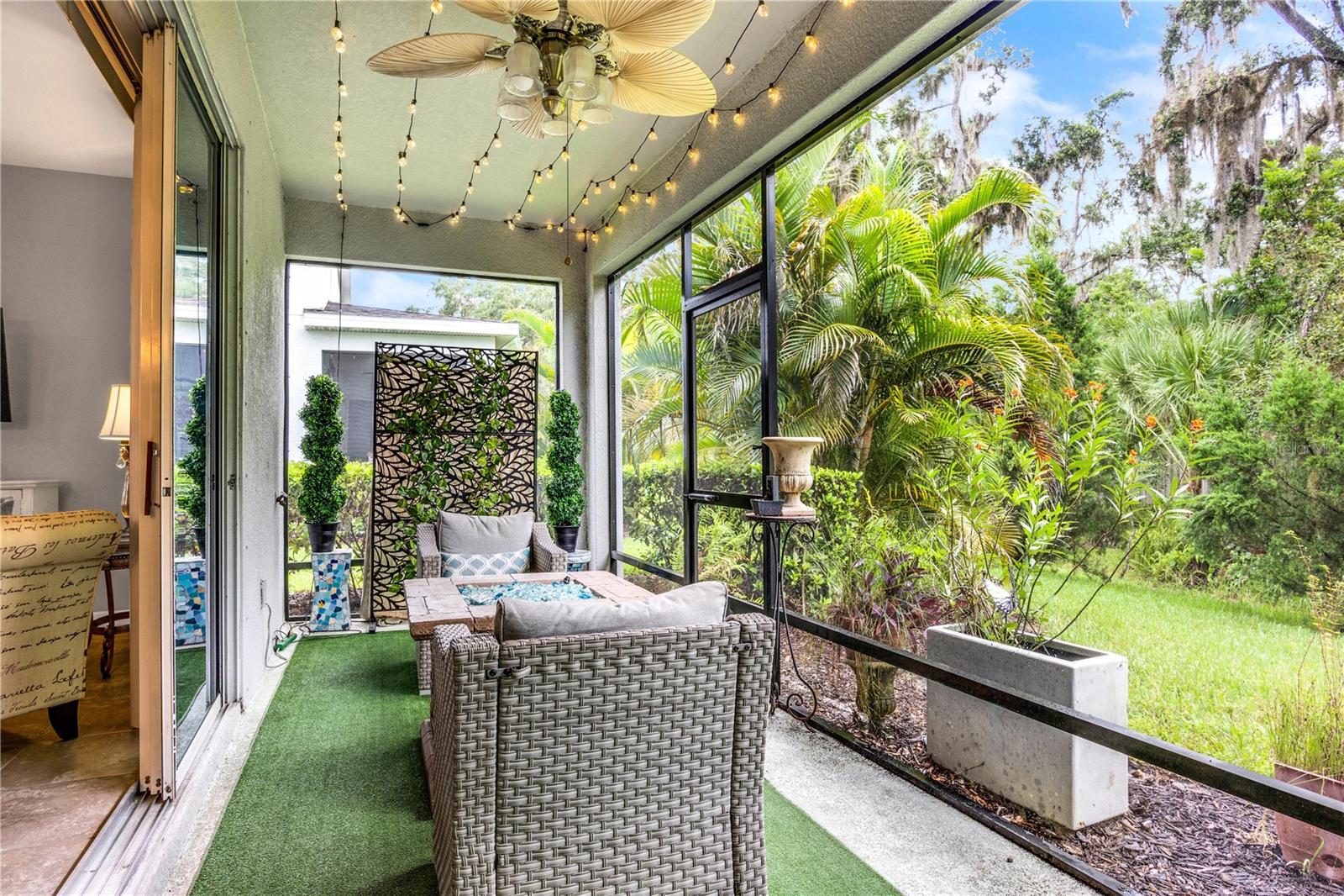 BAYTOWN SQUARE - Residential