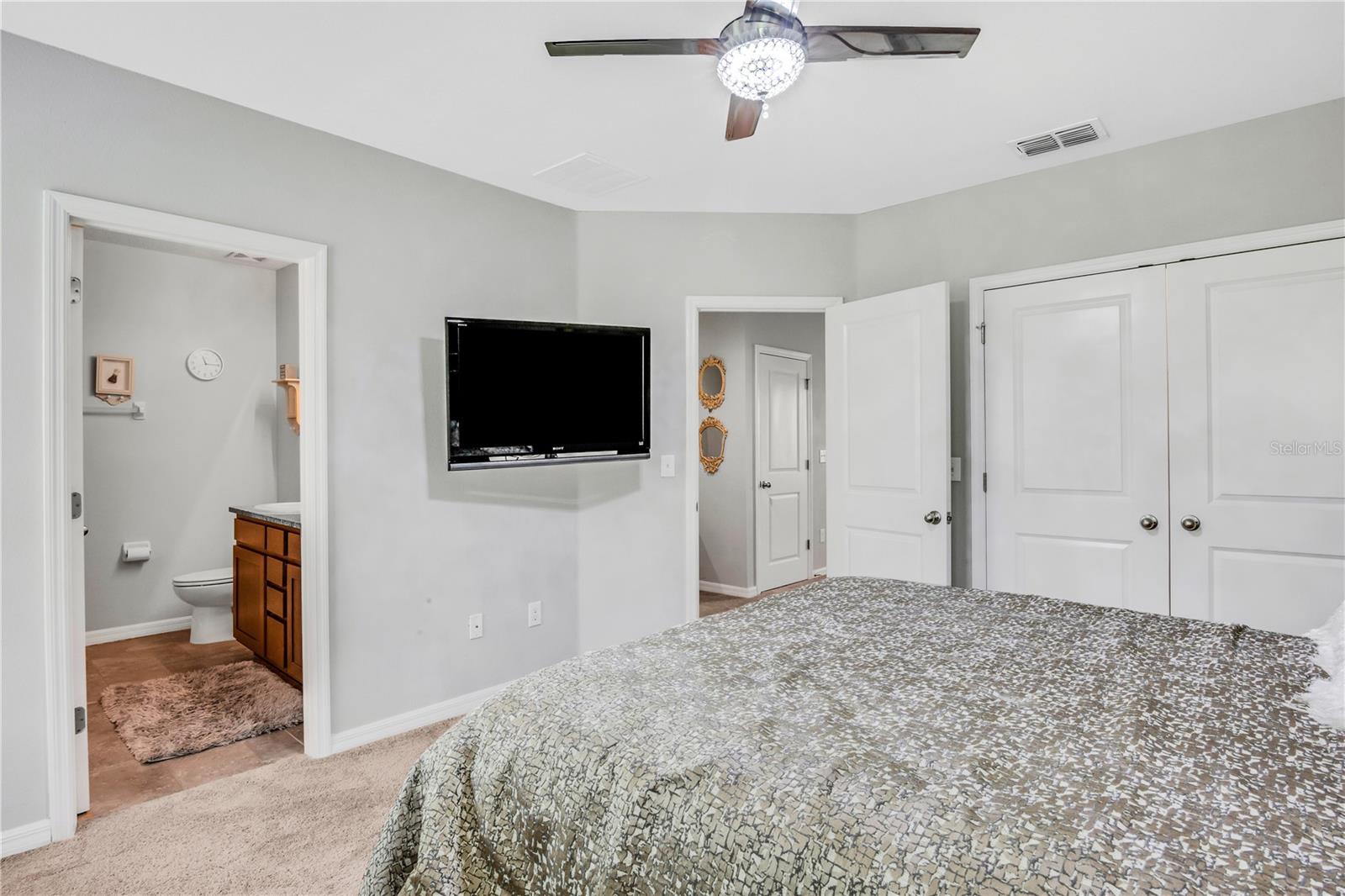 BAYTOWN SQUARE - Residential