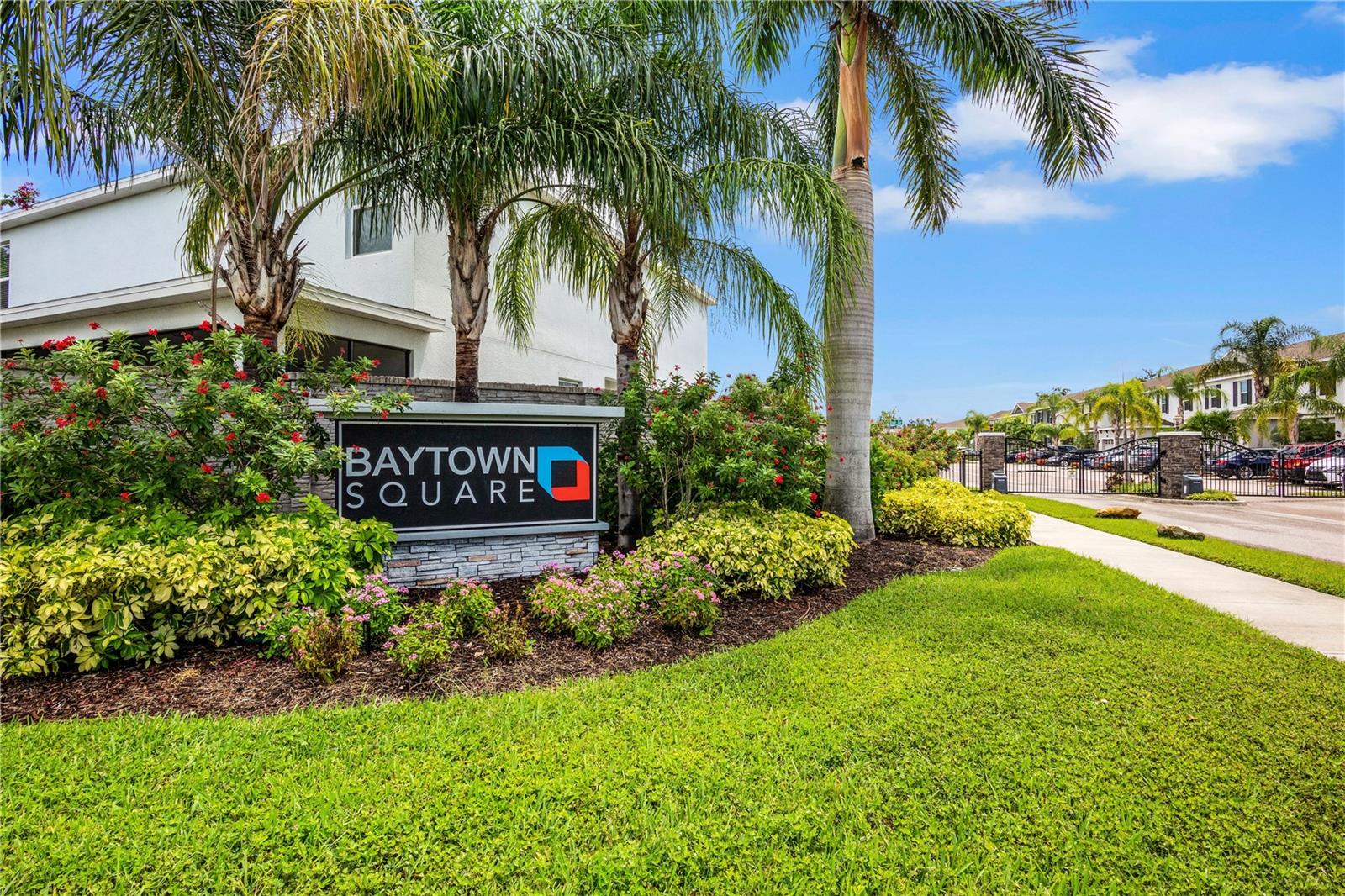 BAYTOWN SQUARE - Residential