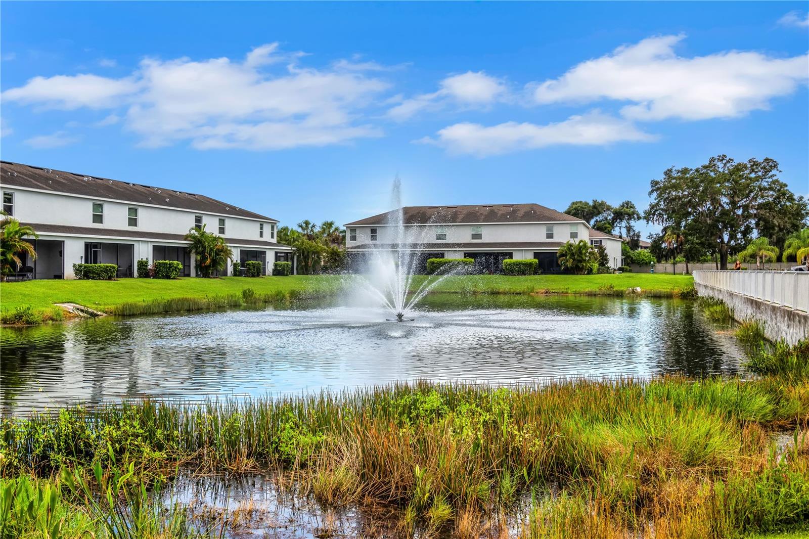 BAYTOWN SQUARE - Residential