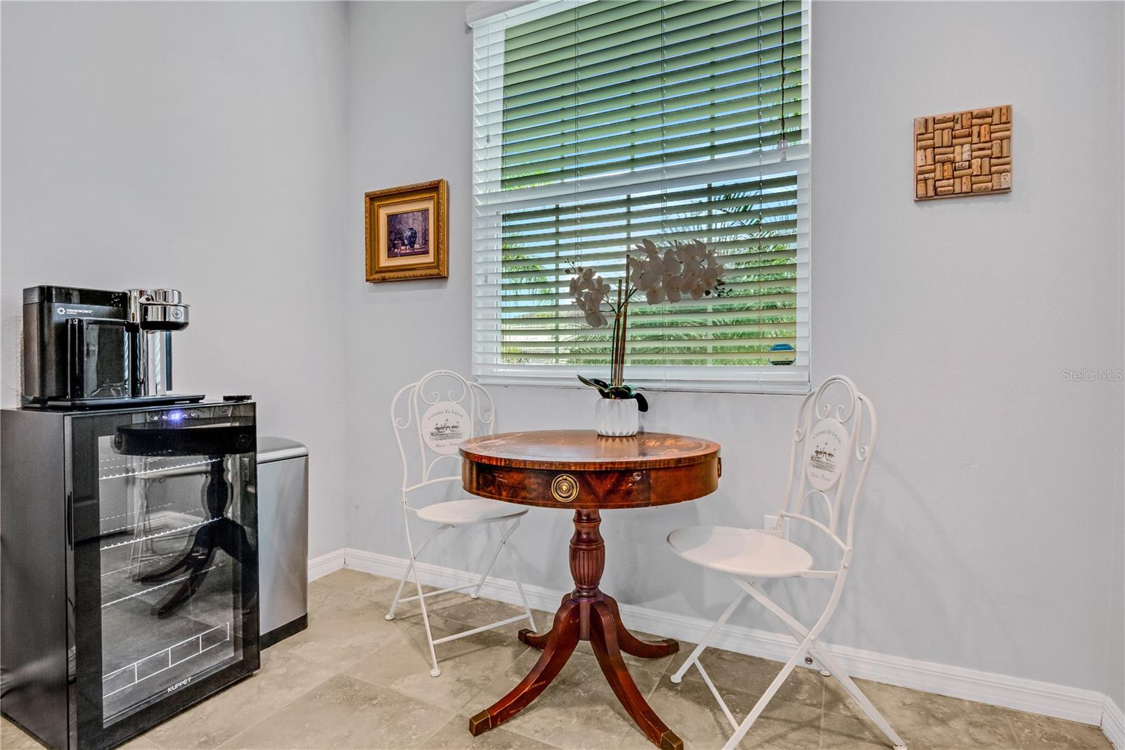 BAYTOWN SQUARE - Residential