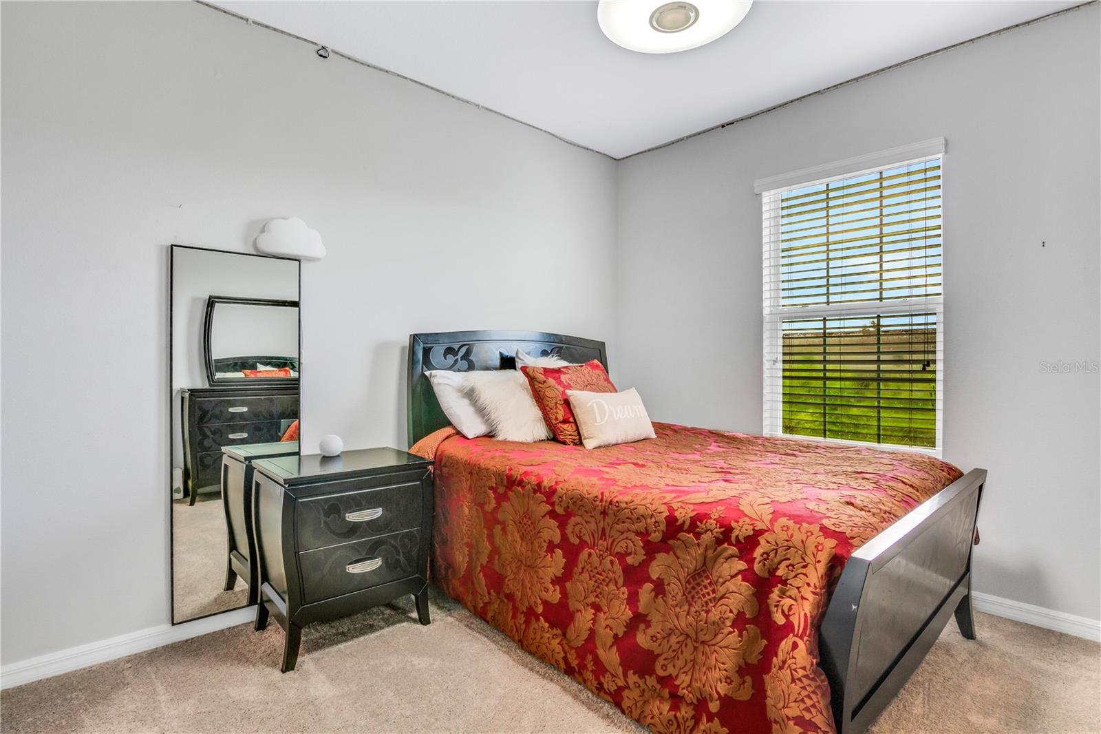 BAYTOWN SQUARE - Residential