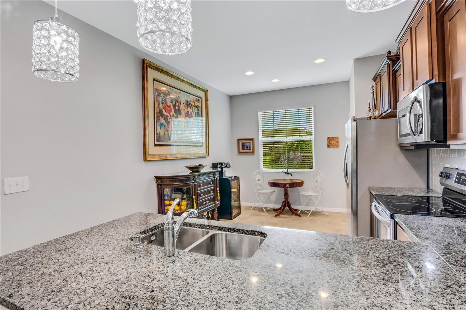 BAYTOWN SQUARE - Residential