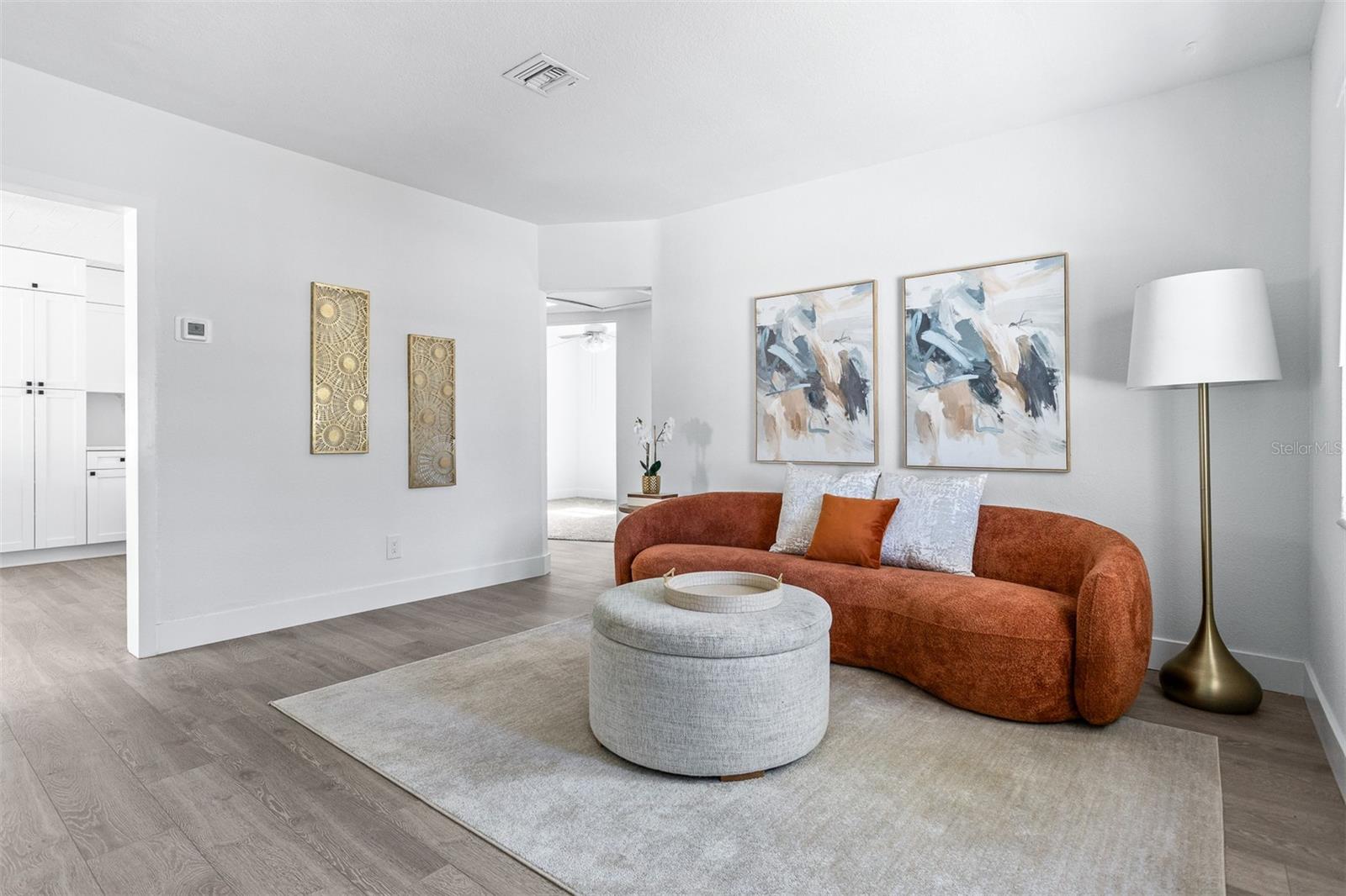 PARQUE NARVAEZ - Residential Lease