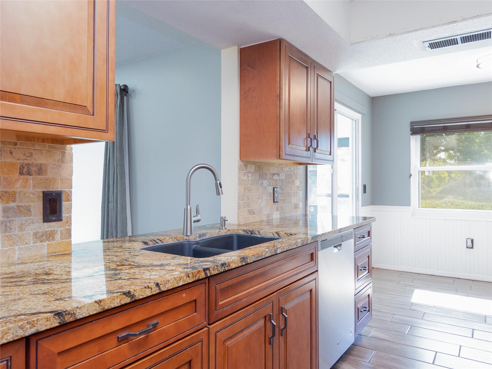 MEADOW RUN AT JACARANDA - Residential