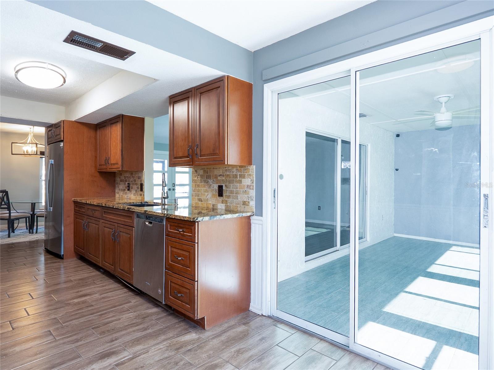 MEADOW RUN AT JACARANDA - Residential