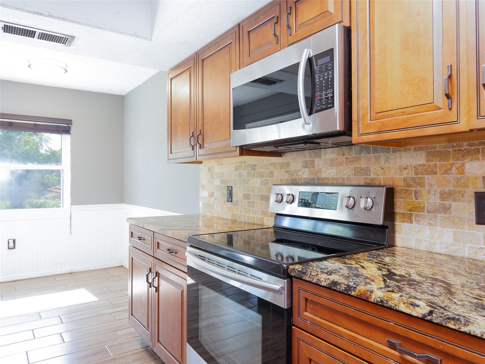 MEADOW RUN AT JACARANDA - Residential